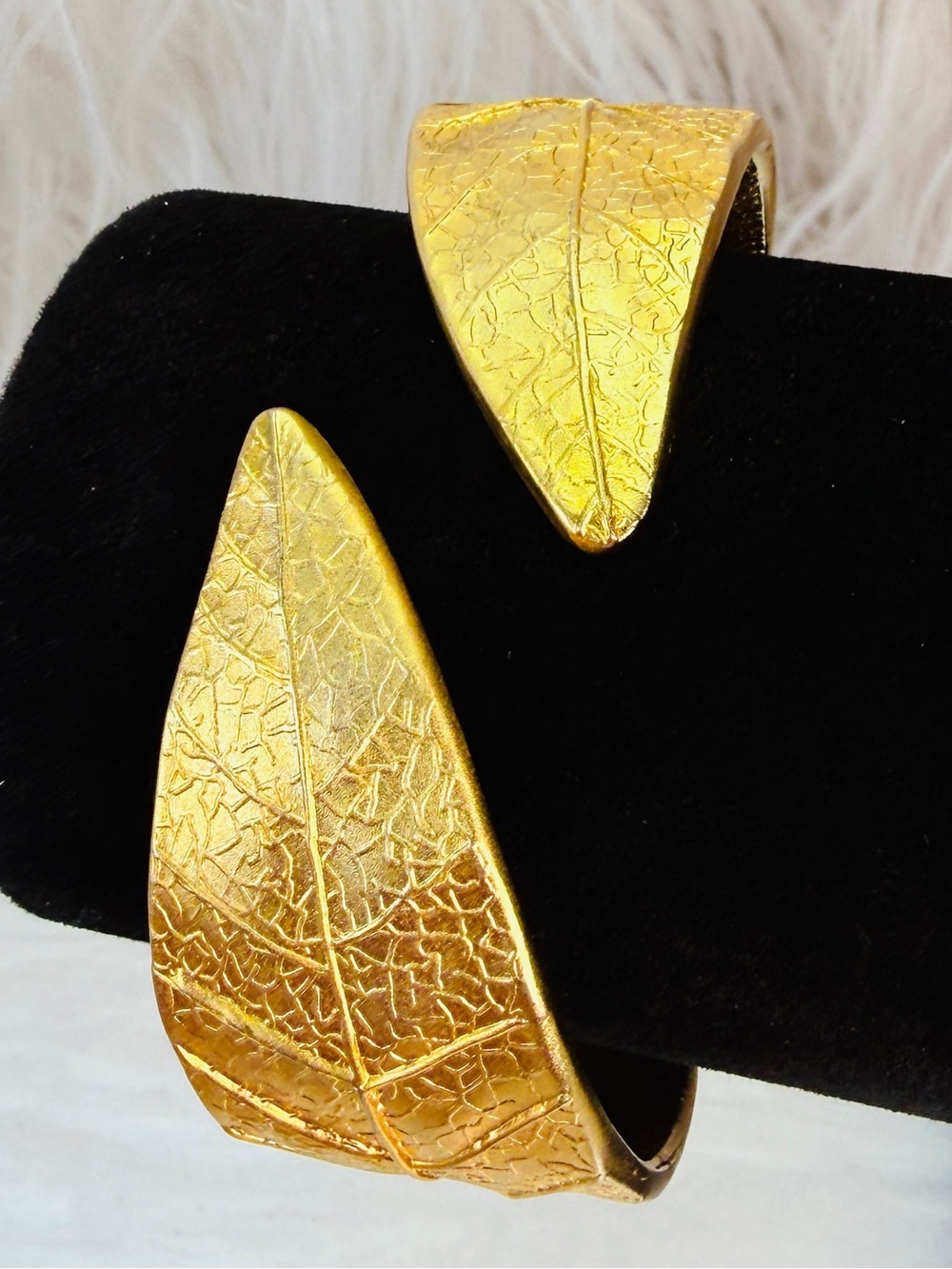 Vintage Goldtone Textured Leaf Bracelet